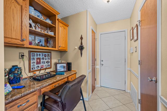 1500 W Lynn Street, Slaton, TX 79364