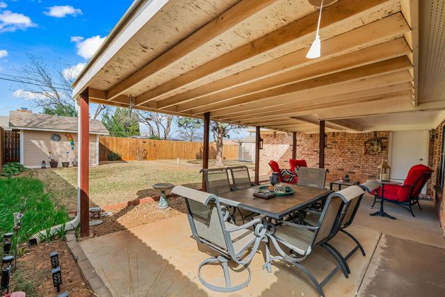 1500 W Lynn Street, Slaton, TX 79364