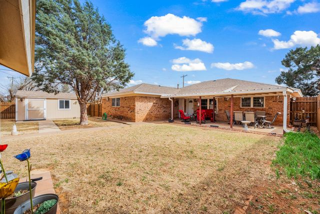 1500 W Lynn Street, Slaton, TX 79364