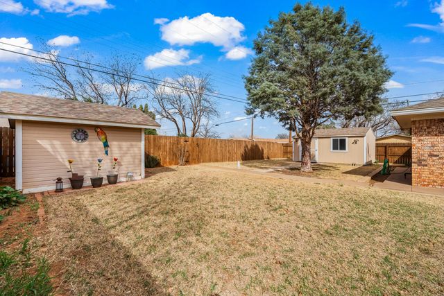 1500 W Lynn Street, Slaton, TX 79364