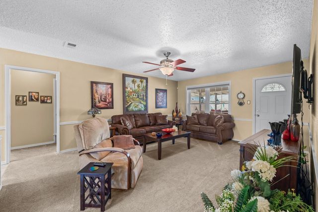 1500 W Lynn Street, Slaton, TX 79364