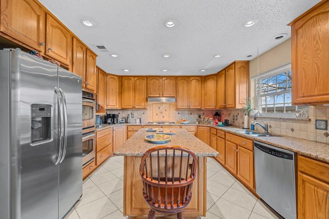 1500 W Lynn Street, Slaton, TX 79364