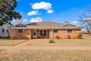 1500 W Lynn Street, Slaton, TX 79364