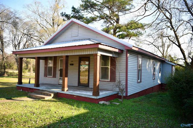 210 4th Avenue NW, Decatur, AL 35601