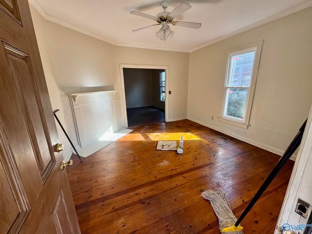 210 4th Avenue NW, Decatur, AL 35601