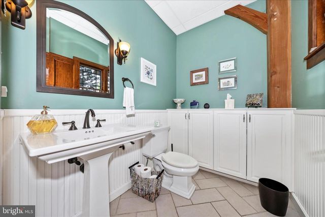 6740 ST ANNES DR, Fayetteville, PA 17222