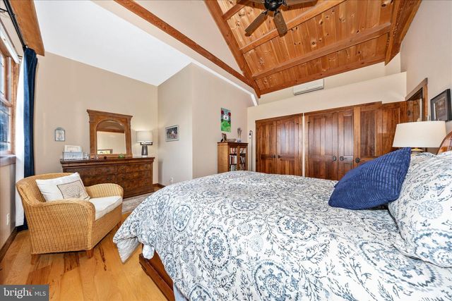 6740 ST ANNES DR, Fayetteville, PA 17222