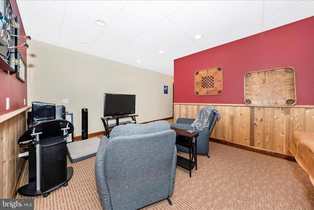 6740 ST ANNES DR, Fayetteville, PA 17222