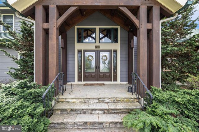 6740 ST ANNES DR, Fayetteville, PA 17222