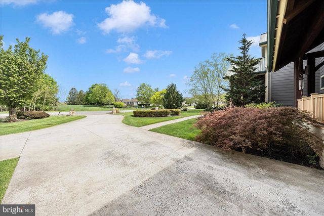 6740 ST ANNES DR, Fayetteville, PA 17222
