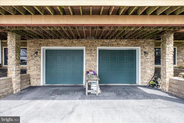 6740 ST ANNES DR, Fayetteville, PA 17222