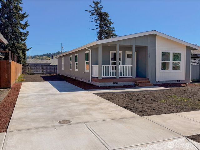 202 S 9th Avenue, Kelso, WA 98626