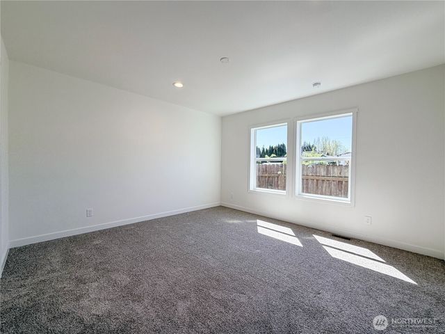202 S 9th Avenue, Kelso, WA 98626