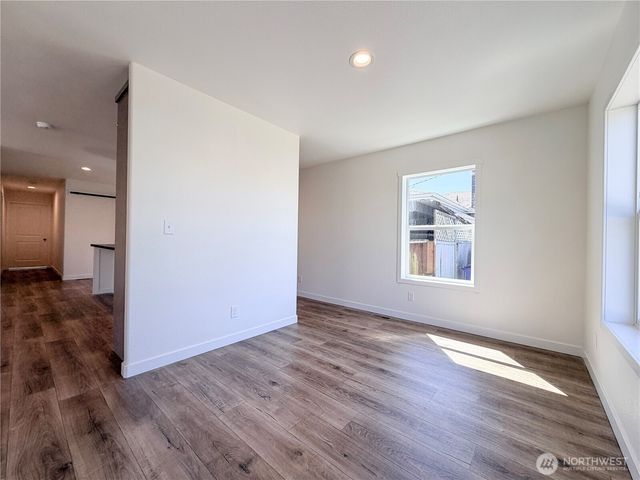 202 S 9th Avenue, Kelso, WA 98626