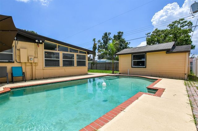 4818 HOLIDAY DRIVE, Tampa, FL 33615