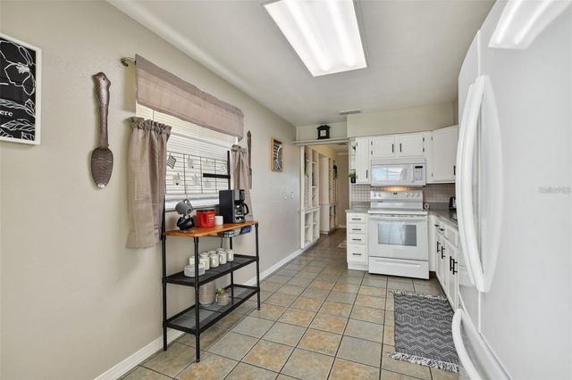 4818 HOLIDAY DRIVE, Tampa, FL 33615