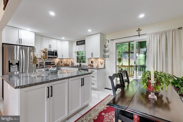 2718 ASPEN DR, Hampstead, MD 21074