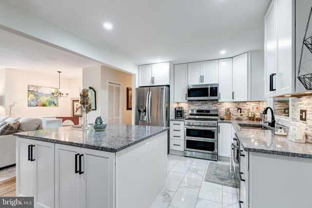 2718 ASPEN DR, Hampstead, MD 21074
