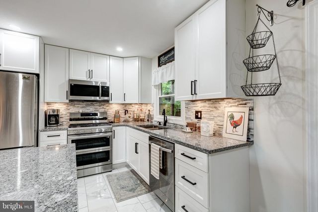 2718 ASPEN DR, Hampstead, MD 21074