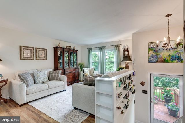 2718 ASPEN DR, Hampstead, MD 21074