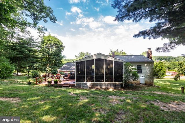 2718 ASPEN DR, Hampstead, MD 21074