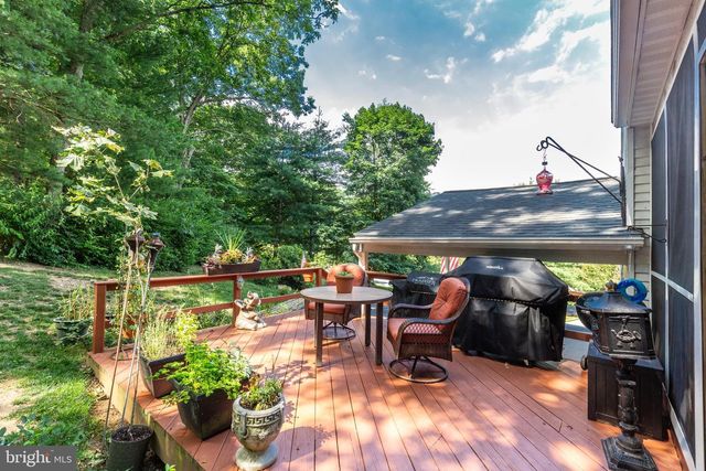 2718 ASPEN DR, Hampstead, MD 21074
