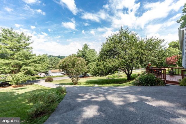 2718 ASPEN DR, Hampstead, MD 21074