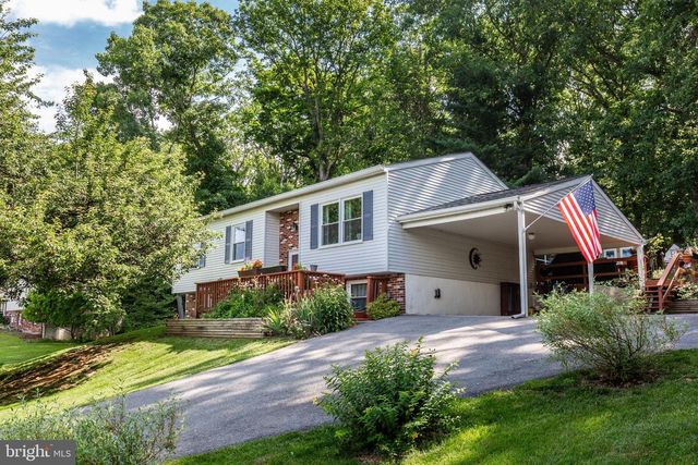 2718 ASPEN DR, Hampstead, MD 21074