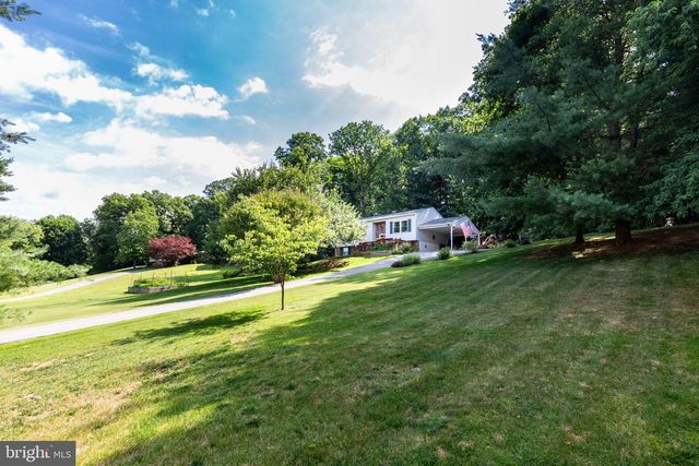 2718 ASPEN DR, Hampstead, MD 21074