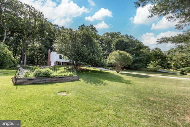 2718 ASPEN DR, Hampstead, MD 21074