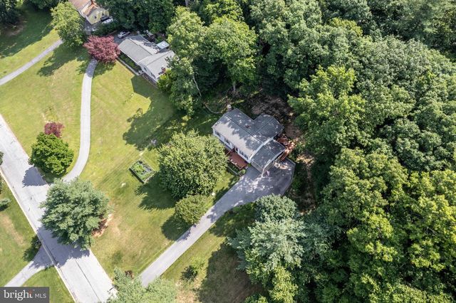2718 ASPEN DR, Hampstead, MD 21074