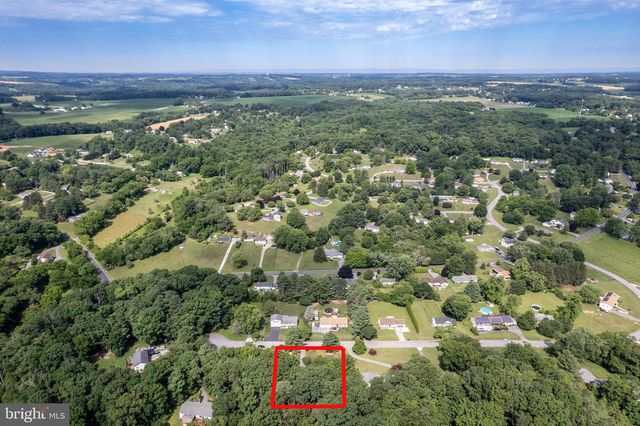 2718 ASPEN DR, Hampstead, MD 21074