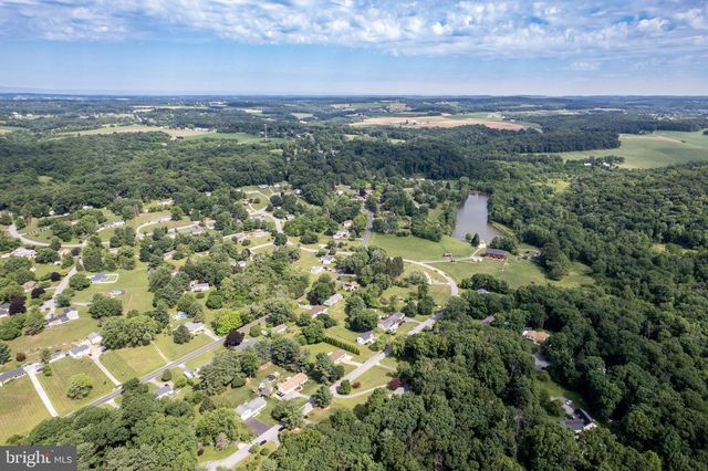 2718 ASPEN DR, Hampstead, MD 21074