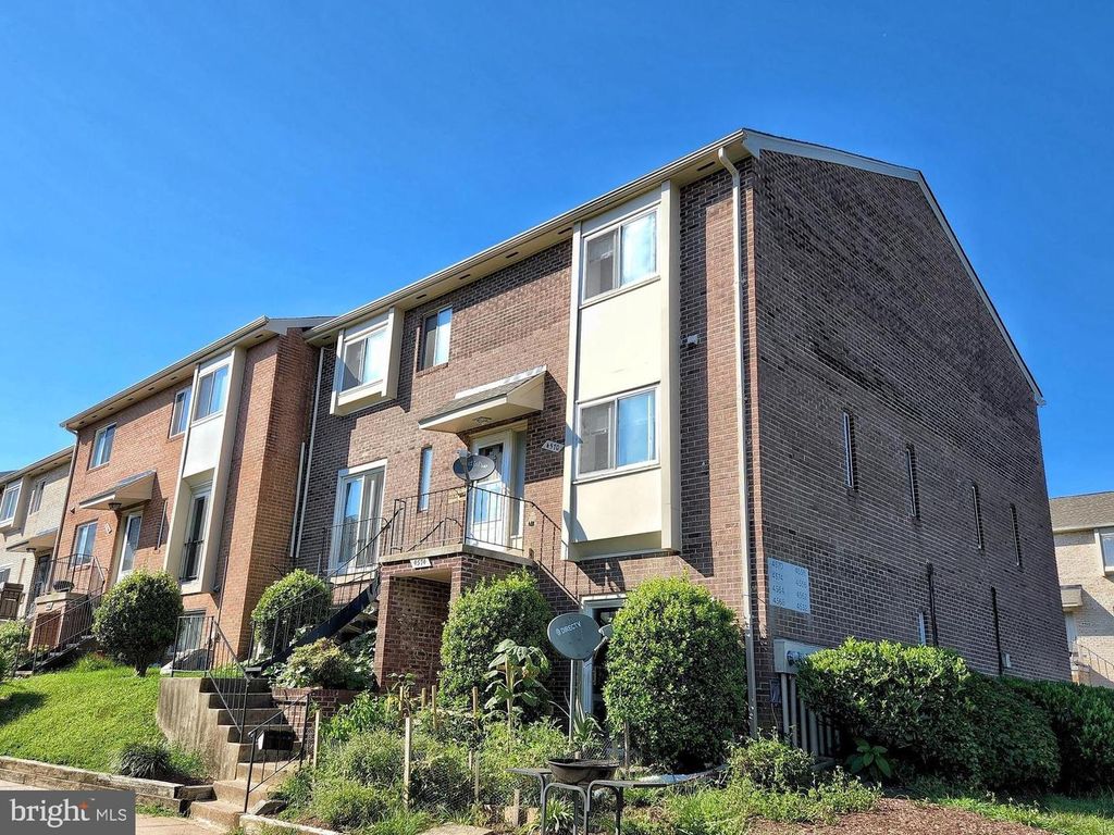 4570 CONWELL DR #207, Annandale, VA 22003