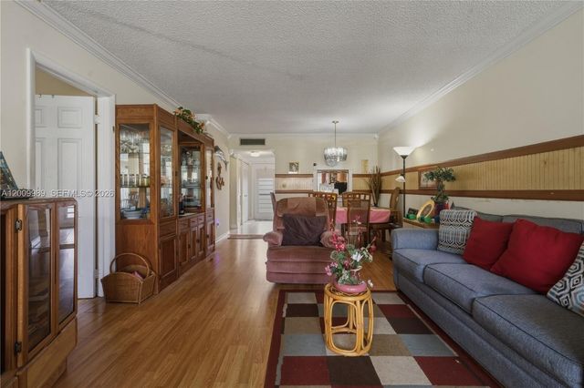 5961 NW 61st Ave 111, Tamarac, FL 33319