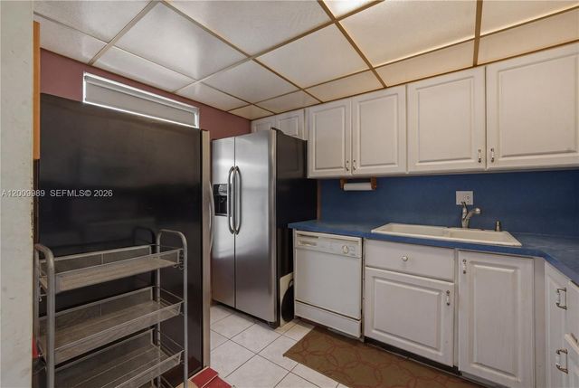 5961 NW 61st Ave 111, Tamarac, FL 33319