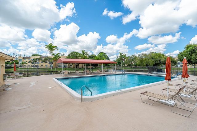 5961 NW 61st Ave 111, Tamarac, FL 33319