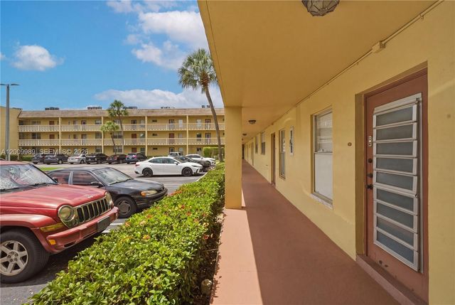 5961 NW 61st Ave 111, Tamarac, FL 33319