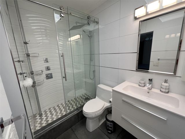 999 N Riverside Dr 9, Pompano Beach, FL 33062