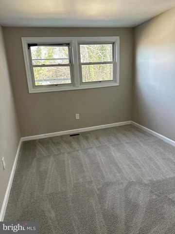 2 RUSCOMBE CT, Willingboro, NJ 08046