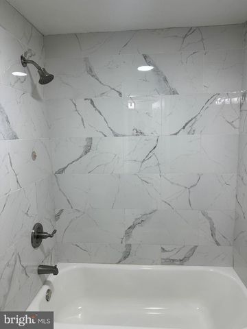 2 RUSCOMBE CT, Willingboro, NJ 08046