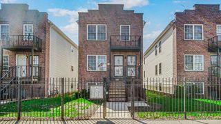 1453 E 72nd Street 3, Chicago, IL 60619