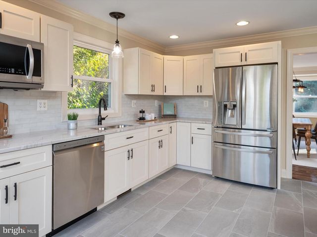 5108 MOUNTAIN RD, Pasadena, MD 21122