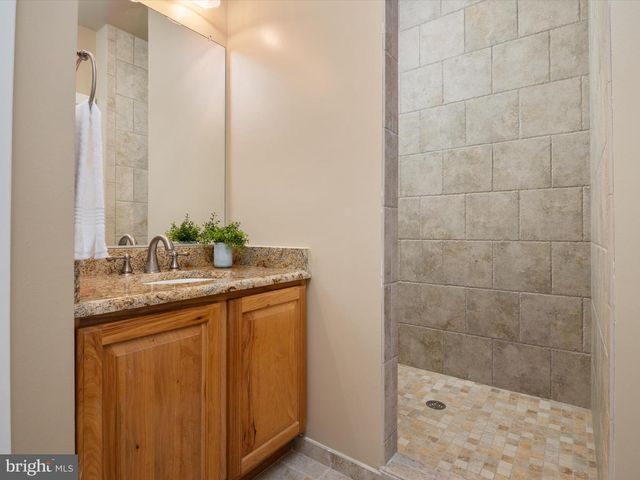 5108 MOUNTAIN RD, Pasadena, MD 21122