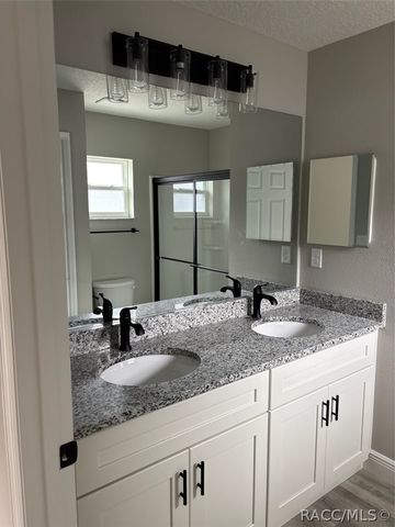 6656 N Roland Drive, Dunnellon, FL 34433