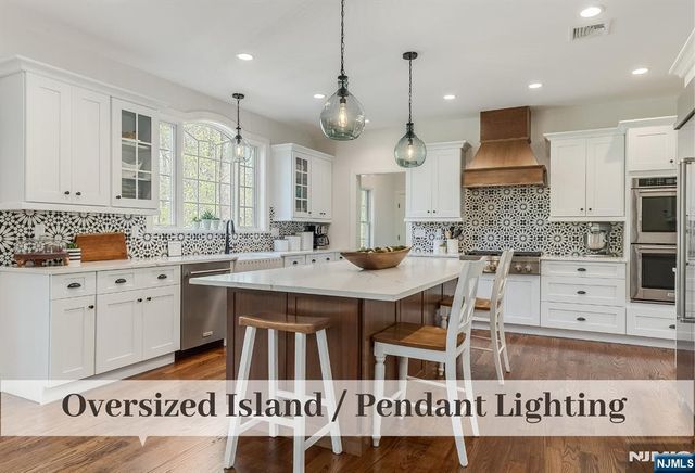 21 Flintlock Road, Montvale, NJ 07645