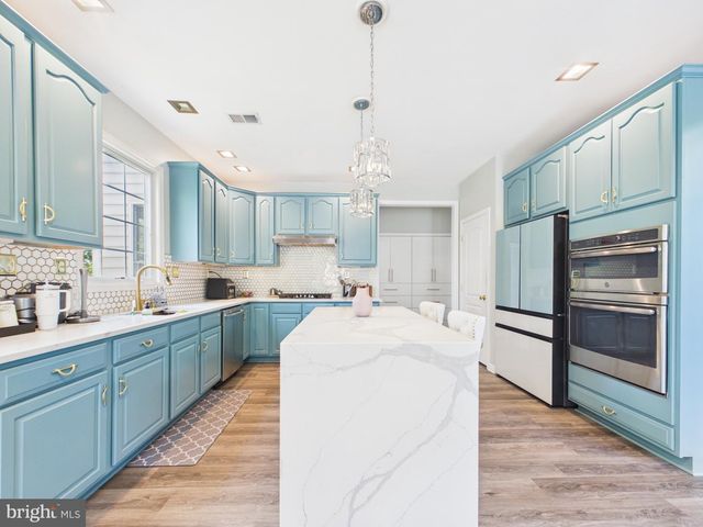 43464 SNICKERSVILLE KILN CT, Ashburn, VA 20148