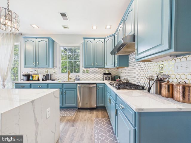 43464 SNICKERSVILLE KILN CT, Ashburn, VA 20148