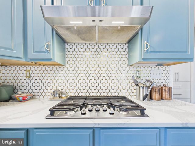 43464 SNICKERSVILLE KILN CT, Ashburn, VA 20148