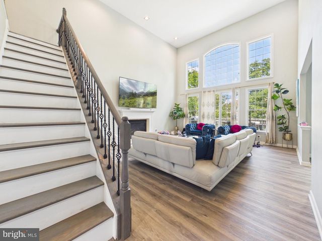 43464 SNICKERSVILLE KILN CT, Ashburn, VA 20148